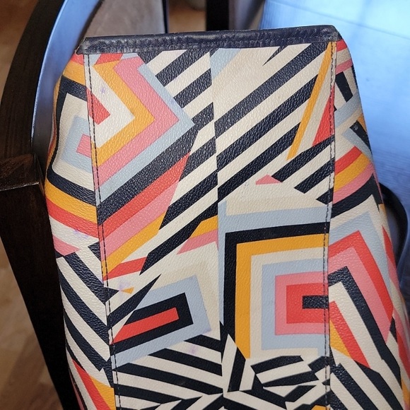 Tory Burch Tote - Picture 5 of 7